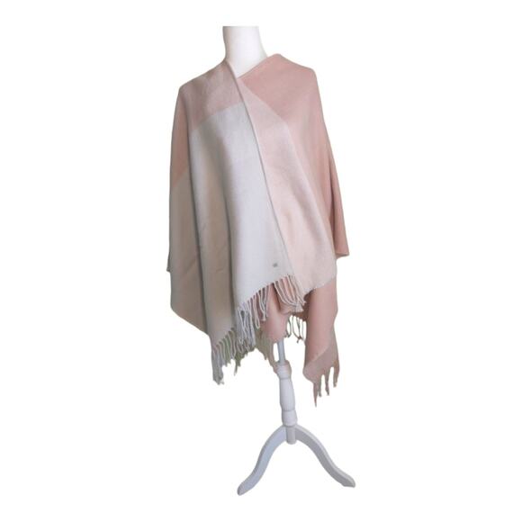 Soia & Kyo Scarf Wrap Women's One Size Cream Tan Soft Knit Color Block Fringed - Picture 8 of 9